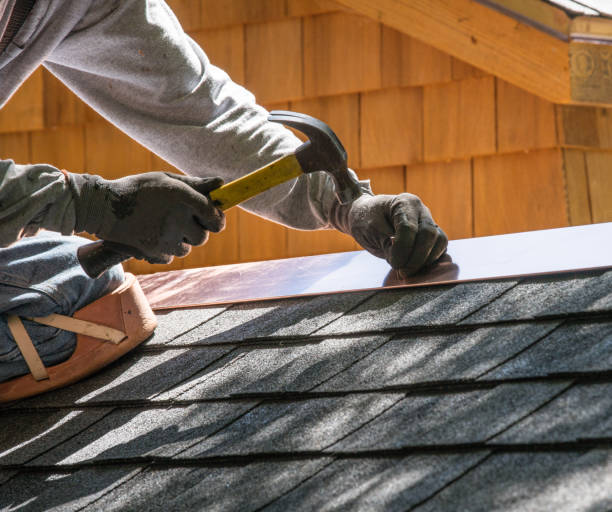 Best Emergency Roof Repair  in Flora, IL